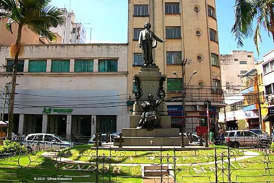 CAMPINAS-SP-MONUMENTO EM HOMENAGEM  CARLOS GOMES-FOTO:G. ROMANINI - CAMPINAS - SP