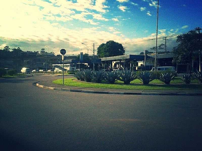 TERMINAL RODOVIRIO - FOTO BRUNO PIZA  - CAMPO LIMPO PAULISTA - SP