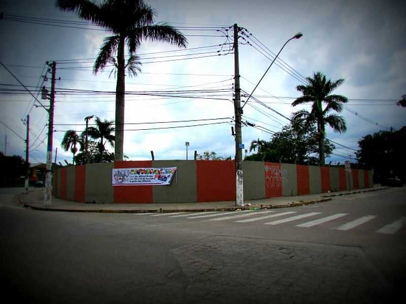 GINSIO ESPORTIVO FUBAZO - FOTO BIANCA MOURA  - CAMPO LIMPO PAULISTA - SP