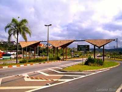 ENTRADA DA CIDADE-FOTO:LUCIANO RIZZIERI - CAMPO LIMPO PAULISTA - SP