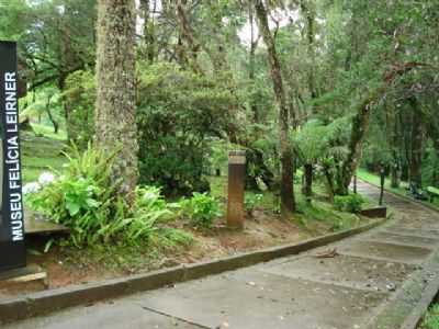 MUSEU FELCIA LEINER, POR WALKIRIA MELO (RECIFE-PE) - CAMPOS DO JORDO - SP
