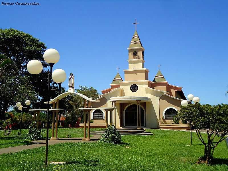 IGREJA DE SANTA TEREZINHA DO MENINO JESUS - CNDIDO MOTA/SP -  POR FABIO VASCONCELOS - CNDIDO MOTA - SP