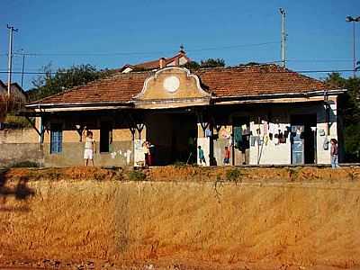 ANTIGA ESTAO FERROVIRIA-FOTO:CARLOS.KARDOSO  - CANGUERA - SP
