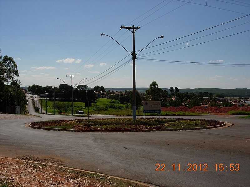 CAPO BONITO-SP-ROTATRIA NA AVENIDA DONA NEN-FOTO:EDNEI CARVALHO - CAPO BONITO - SP