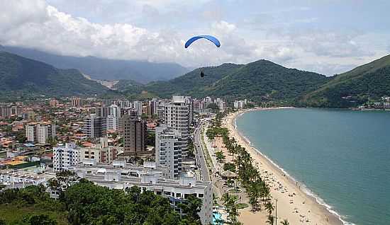 PARAPENTE NA AV.MARTIN DE S, ORLA DE CARAGUATATUBA-SP - CARAGUATATUBA - SP