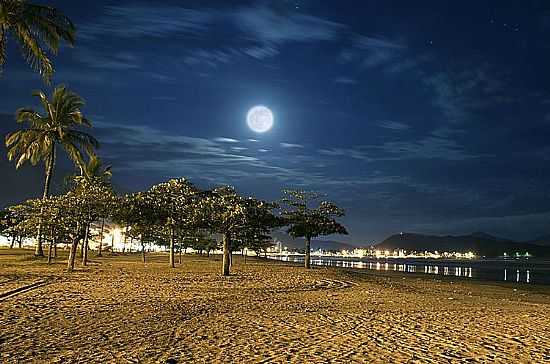 VISO NOTURNA DO CENTRO DE CARAGUATATUBA-SP - CARAGUATATUBA - SP