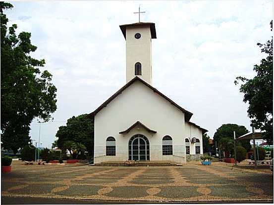 IGREJA MATRIZ, POR OLIVEIRA - CARDOSO - SP