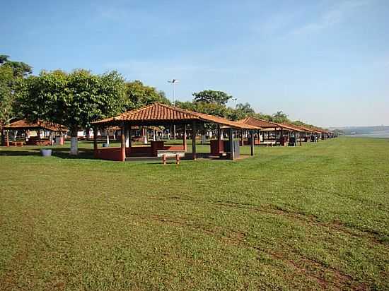 QUIOSQUES NA PRAINHA EM CARDOSO-SP - CARDOSO - SP