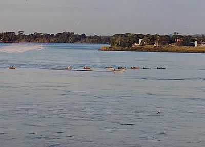 PESCADORES NO RIO PARAN - CASTILHO - SP