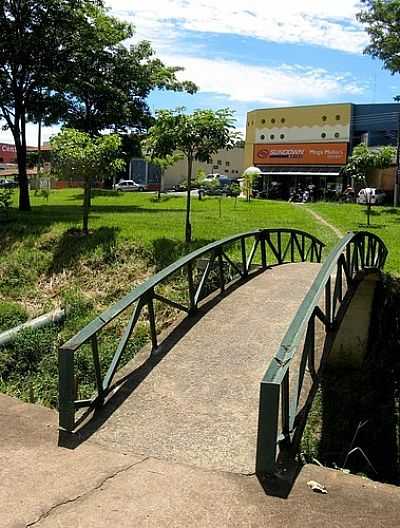 PONTE SOBRE O RIO SO
DOMINGOS FOTO POR ANDR BONACIN  - CATANDUVA - SP