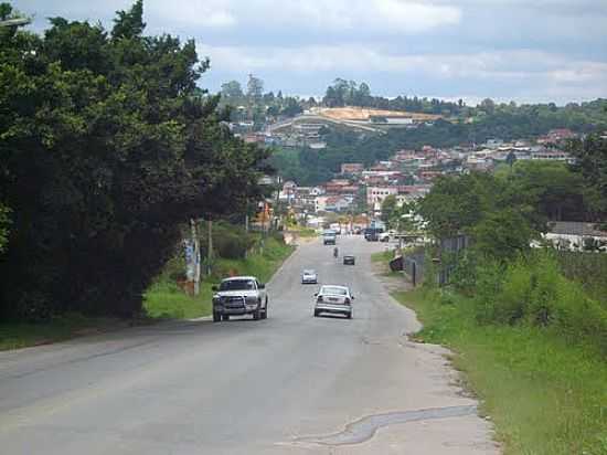 ENTRADA DA CIDADE-FOTO:DELMO13 - CAUCAIA DO ALTO - SP