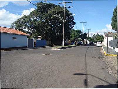 FOTO, POR JOAO SAVIOLI - CERQUEIRA CSAR - SP