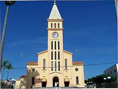 IGREJA MATRIZ, POR  EMERSON R BAGATELLA  - CERQUILHO - SP