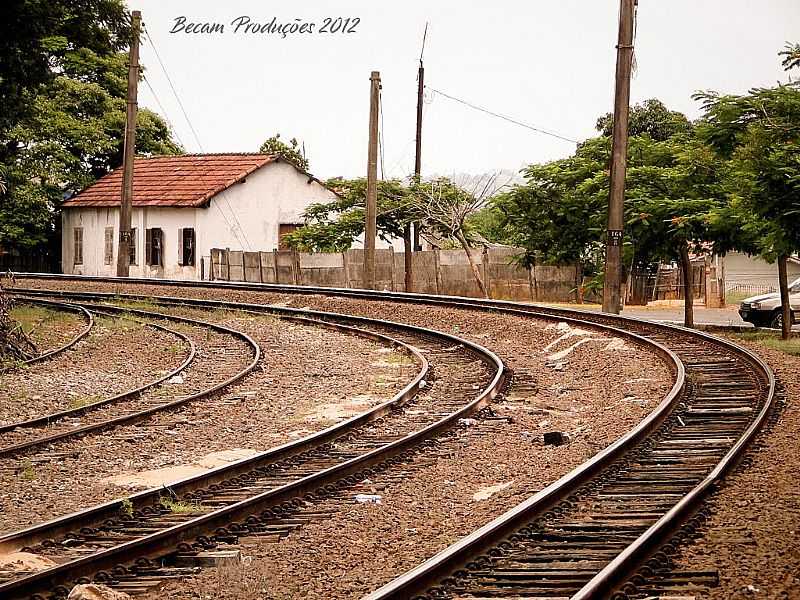 CERQUILHO-SP-TRILHOS FERROVIRIOS-FOTO:ADRIANO MARTINS - CERQUILHO - SP