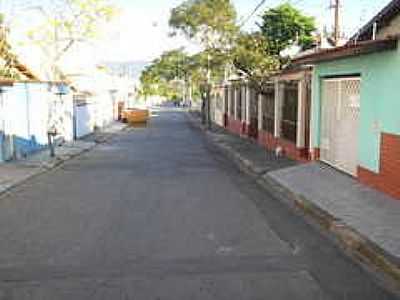 RUA JOO VALENTO-FOTO:ANDERSON CAPOBIANCO - CEZAR DE SOUZA - SP