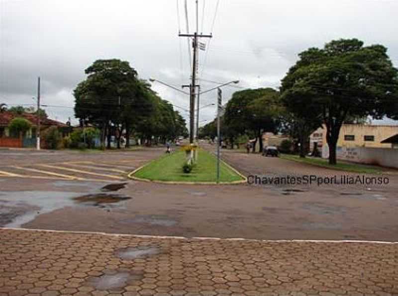 CHAVANTES-SP-AVENIDA TONINHO FONTES-FOTO:CARLOS CSAR ANTUNES  - CHAVANTES - SP