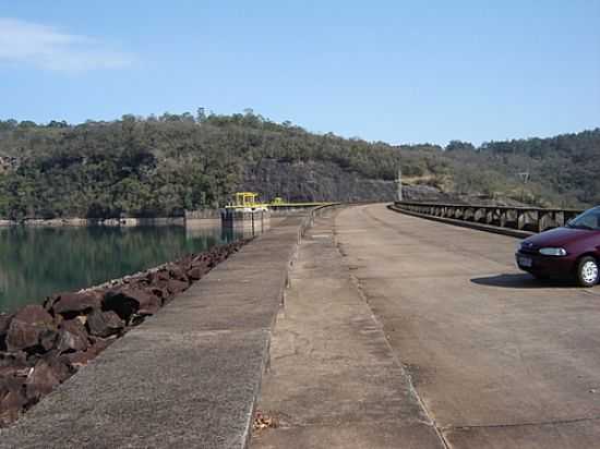 PONTE DA BARRAGEM EM CHAVANTES-SP-FOTO:MARCELO DELFINO - CHAVANTES - SP