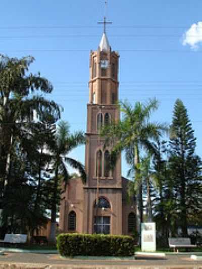 IGREJA-FOTO:MARCELO SZK - COROADOS - SP