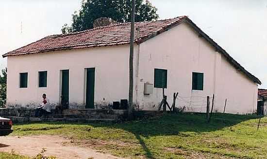 CASARO-FOTO:CASSIO CURURU - CORREDEIRA - SP