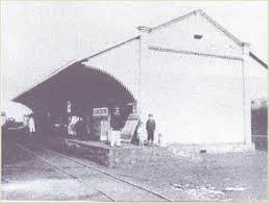 ESTAO FERROVIRIA NA POCA DA INAUGURAO 1912 - CORREDEIRA - SP