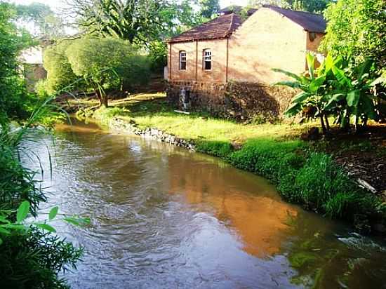 PAISAGEM CRREGO RICO-FOTO:ABEL ZEVIANI - CRREGO RICO - SP