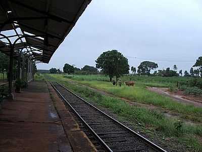 ESTAO FERROVIRIA-FOTO:MARCOSRODRIGUES  - COSMORAMA - SP