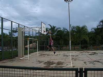 QUADRA ESPORTIVA-FOTO:MARCOSRODRIGUES  - COSMORAMA - SP