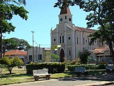 IGREJA MATRIZ-FOTO:ALEXANDRE BONACINI  - CRISTAIS PAULISTA - SP