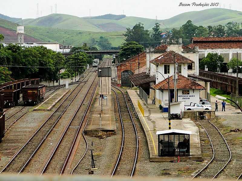 CRUZEIRO-SP-PTIO DA ESTAO FERROVIRIA-FOTO:ADRIANO MARTINS - CRUZEIRO - SP