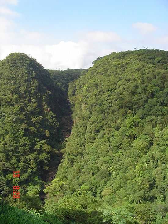 GARGANTA DA BARRAGEM DO RIO DAS PEDRAS-FOTO: MARCELO PARISE PETAZ - CUBATO - SP