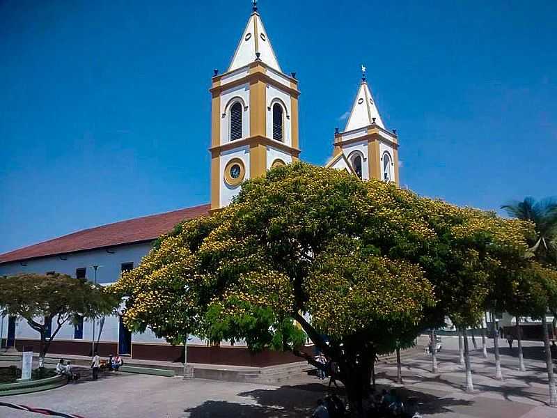 PRAA DA MATRIZ E IGREJA DE NOSSA SENHORA DA CONCEIO  - CUNHA - SP