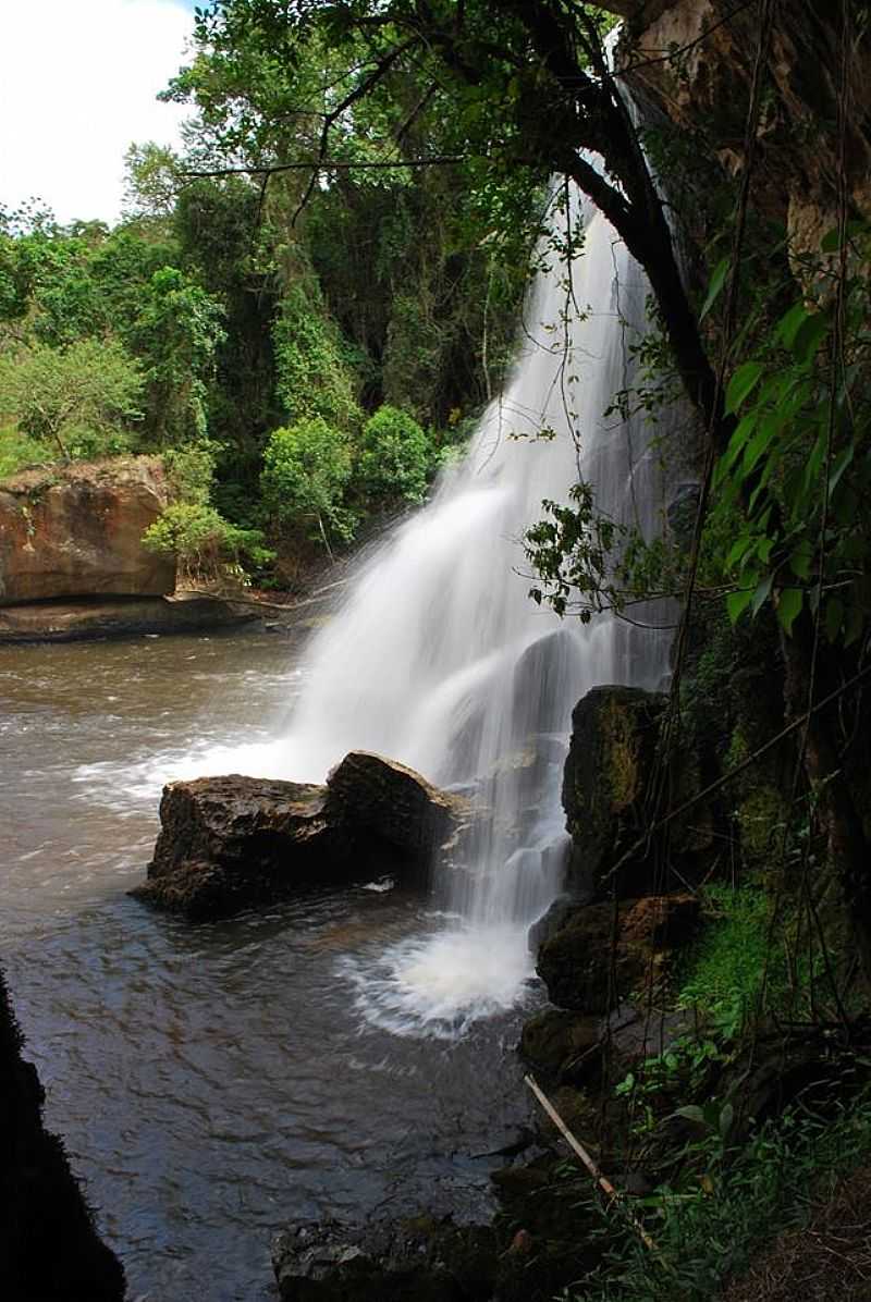 CACHOEIRA DO DESTERRO, CUNHA, SP.
FOTO: TADEU SALES - CUNHA - SP