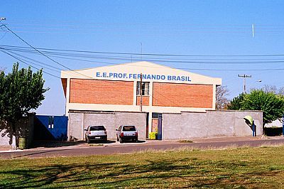 E.E.PROF.FERNANDO BRASIL-FOTO:ZEKINHA  - CURUP - SP