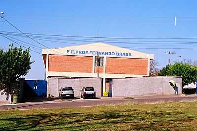 E.E.PROF.FERNANDO BRASIL-FOTO:ZEKINHA  - CURUP - SP