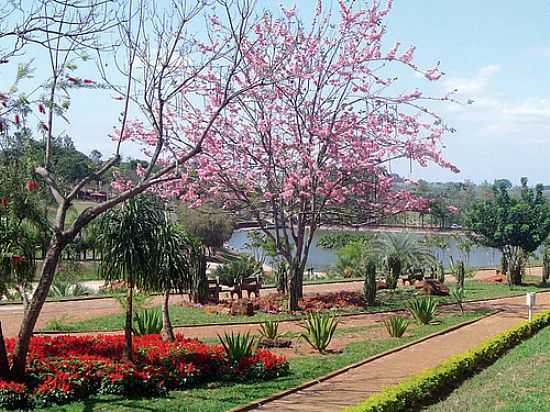 PRAA DO LAGO EM DESCALVADO-FOTO:WKOYANAGI - DESCALVADO - SP