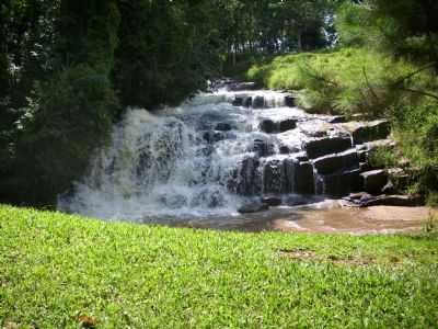 CACHOEIRA STO AMBROZO, POR DACIO D. NADALETE - DIVINOLNDIA - SP