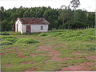 CASA ABANDONADA EM DOURADO - SP POR JAOJORDAO - DOURADO - SP