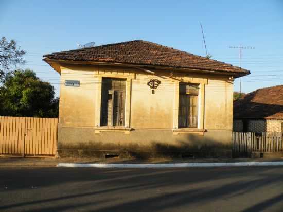 CASA DO NUCLEO DOS FERROVIARIOS.., POR RUBENS - DUARTINA - SP