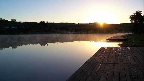 DUARTINA-SP-PR DO SOL NO PIER DO LAGO DO ECO-PARQUE CIRO SIMO-FOTO:TGV - DUARTINA - SP