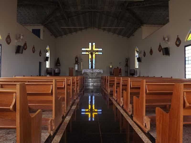 ECHAPOR-SP-INTERIOR DA CAPELA DE SANTO EXPEDITO-FOTO:ECHAPORASP.BLOGSPOT. - ECHAPOR - SP