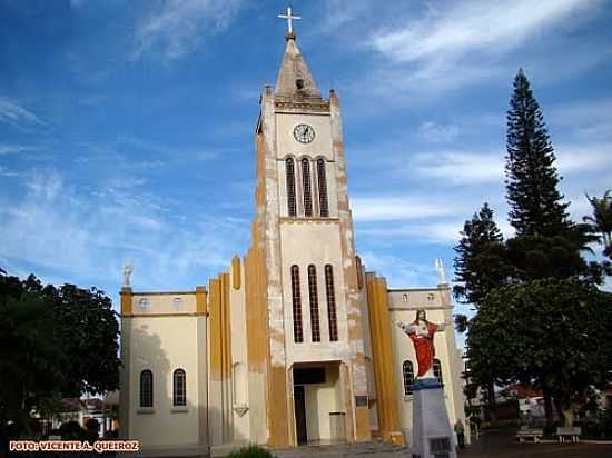 IGREJA MATRIZ DE N.SRA.APARECIDA EM ECHAPOR-FOTO:VICENTE A. QUEIROZ - ECHAPOR - SP