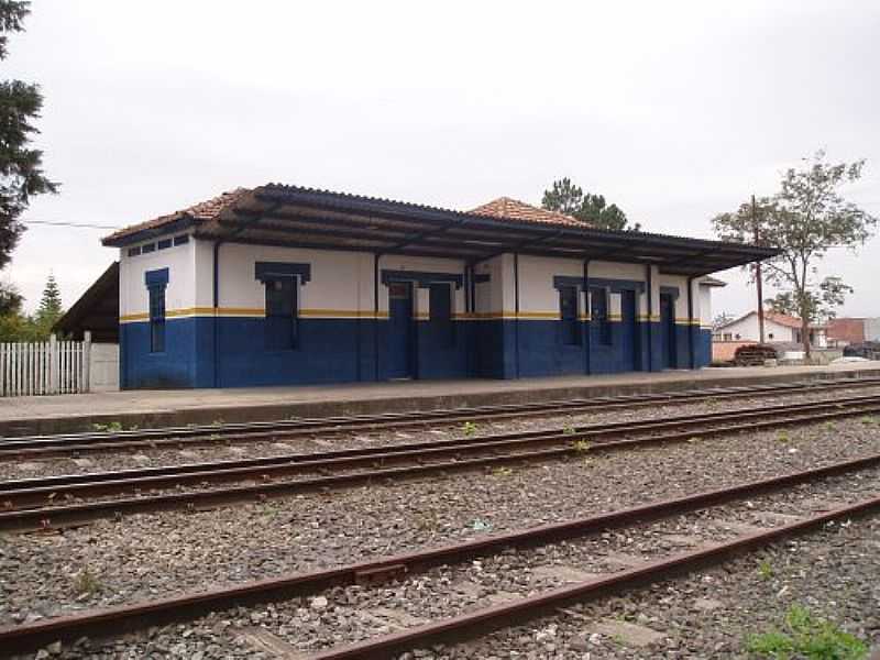 EMBU-GUAU-SP-ESTAO FERROVIRIA-FOTO:WWW.ESTACOESFERROVIARIAS.COM.BR - EMBU-GUAU - SP