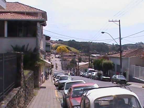 R XV NOVEMBRO E S PINHAL CLAUDEMIR I G COSTA, POR CLAUDEMIR IVO G COSTA - ESPRITO SANTO DO PINHAL - SP