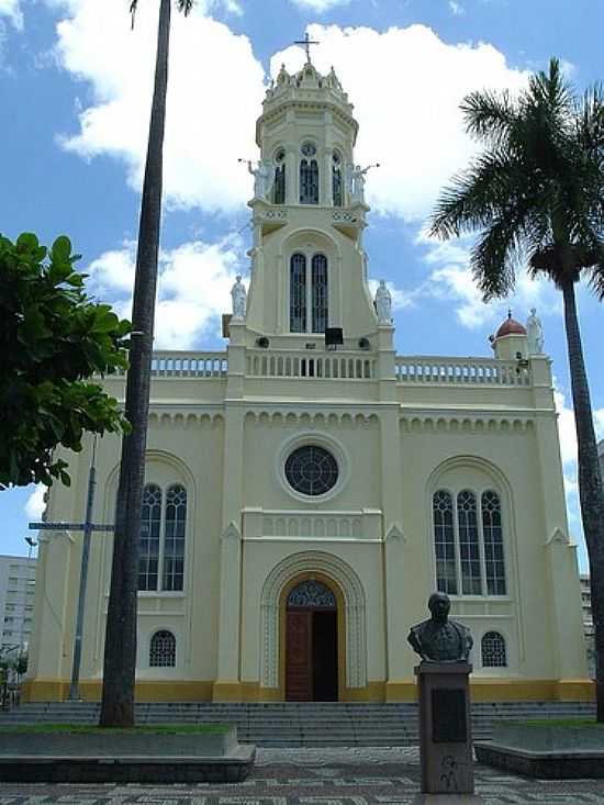 IGREJA MATRIZ-FOTO:MONTANHA - ESPRITO SANTO DO PINHAL - SP