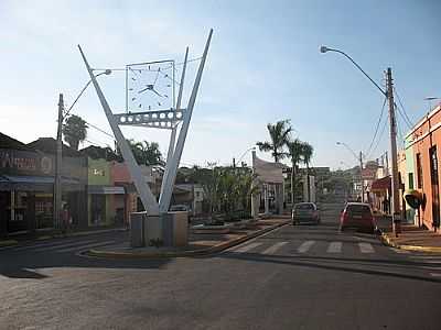 AV. SO PAULO POR VINICIUS GARCIA - ESTRELA D'OESTE - SP