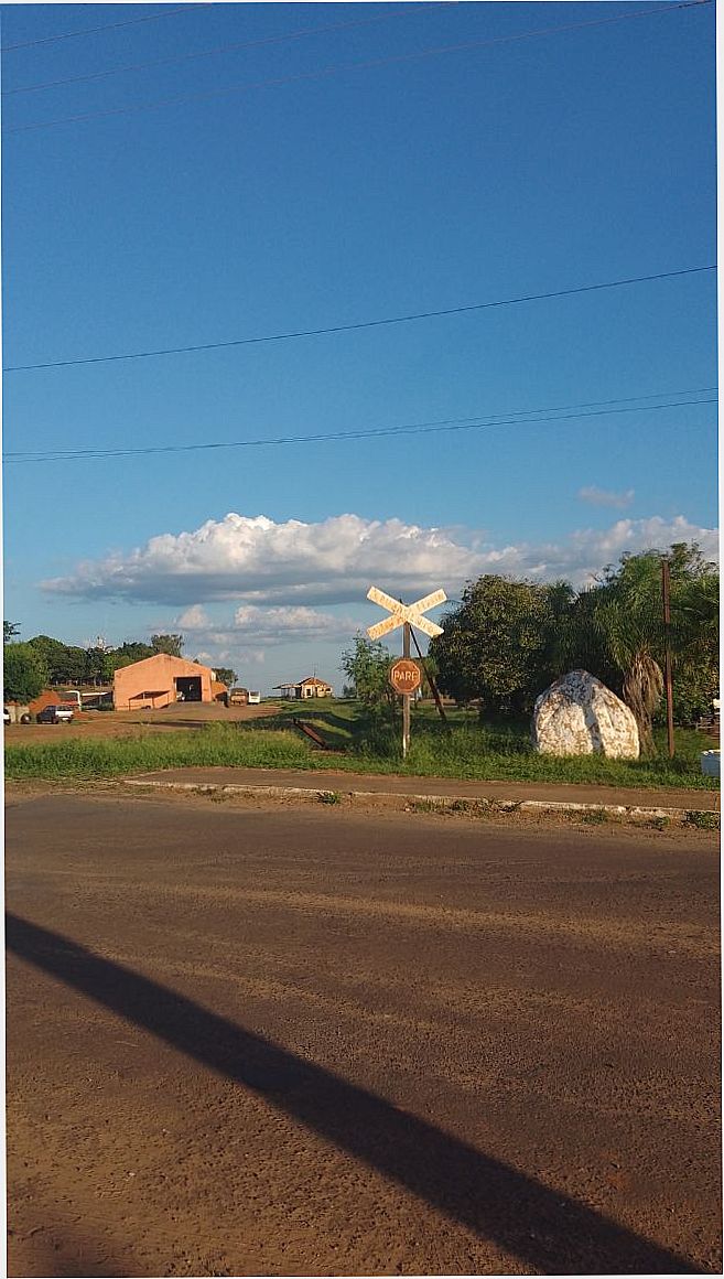 ANTIGA LINHA DO TREM, POR JAMILY DE ALMEIDA FERREIRA - FL�RIDA PAULISTA - SP