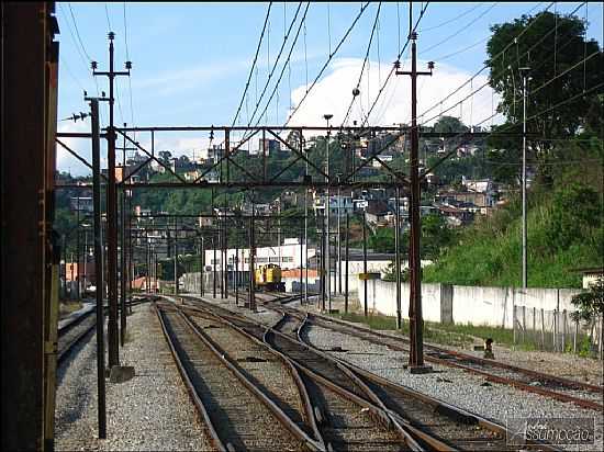 FRANCISCO MORATO-SP-LINHA FRREA SENTIDO JUNDIA-FOTO:ANDRE ASSUMPO - FRANCISCO MORATO - SP