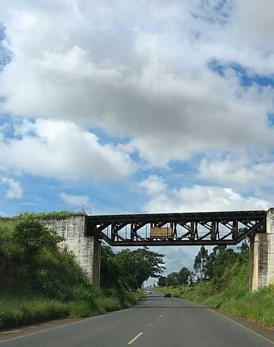 RODOVIA TRANSBRASILIANAXFERROVIA POR ANDR BONACIN - GUAIARA - SP