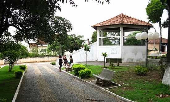 CORETO NA PRAA EM GUAIMB-FOTO:MOACIR P CRUZ DE GU - GUAIMB - SP