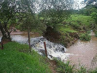 CACHOEIRINHA POR VALCIR - GUAPIAU - SP